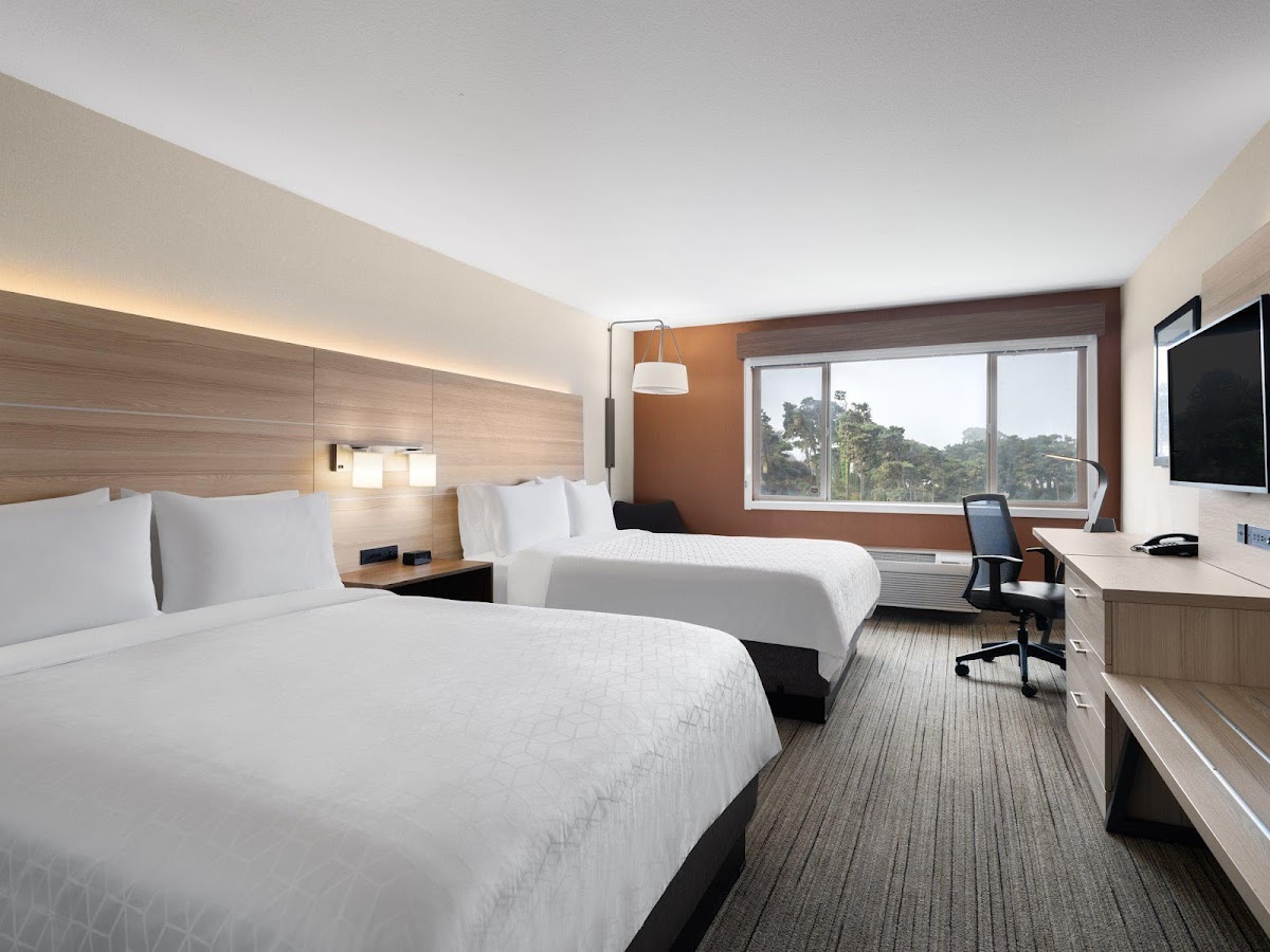 Holiday Inn Express Fort Bragg by IHG photo 2