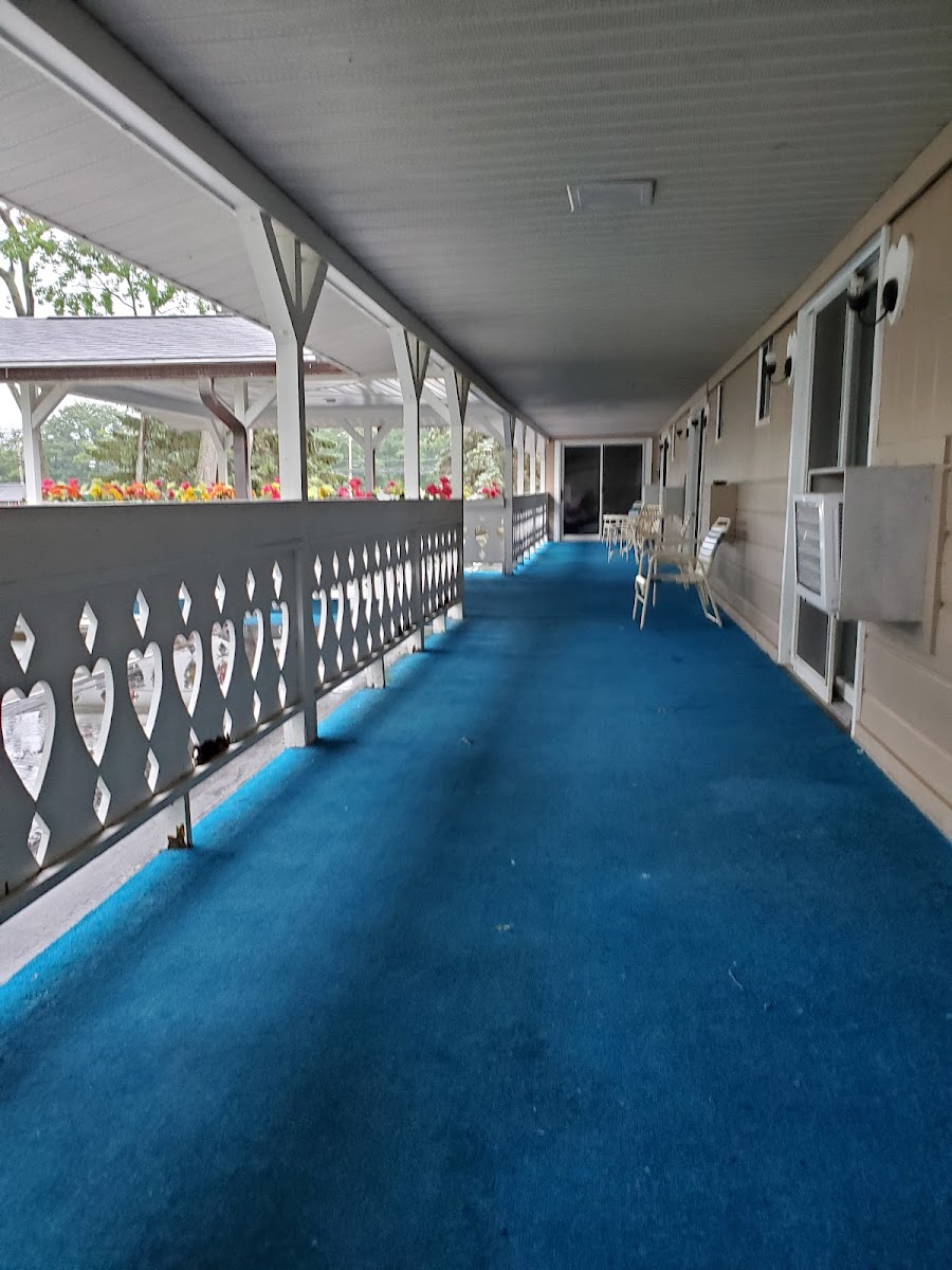 Cedar Oaks Lakeside Resort photo 2