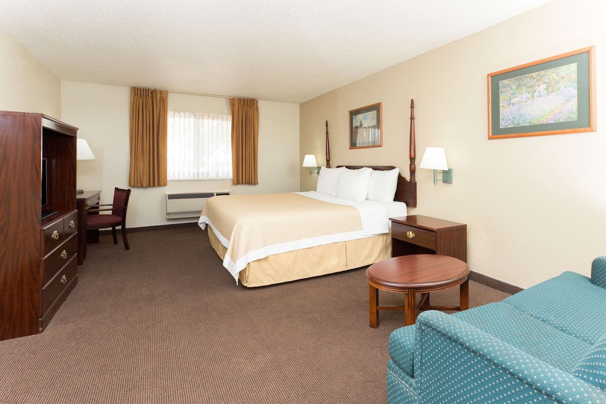 Days Inn by Wyndham Colorado Springs Airport photo 2