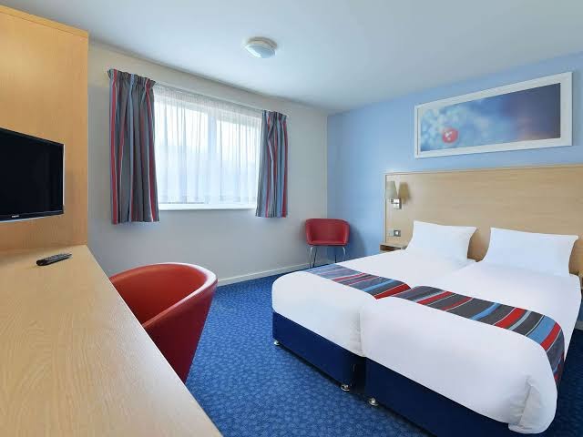Travelodge Huntingdon Fenstanton photo 2