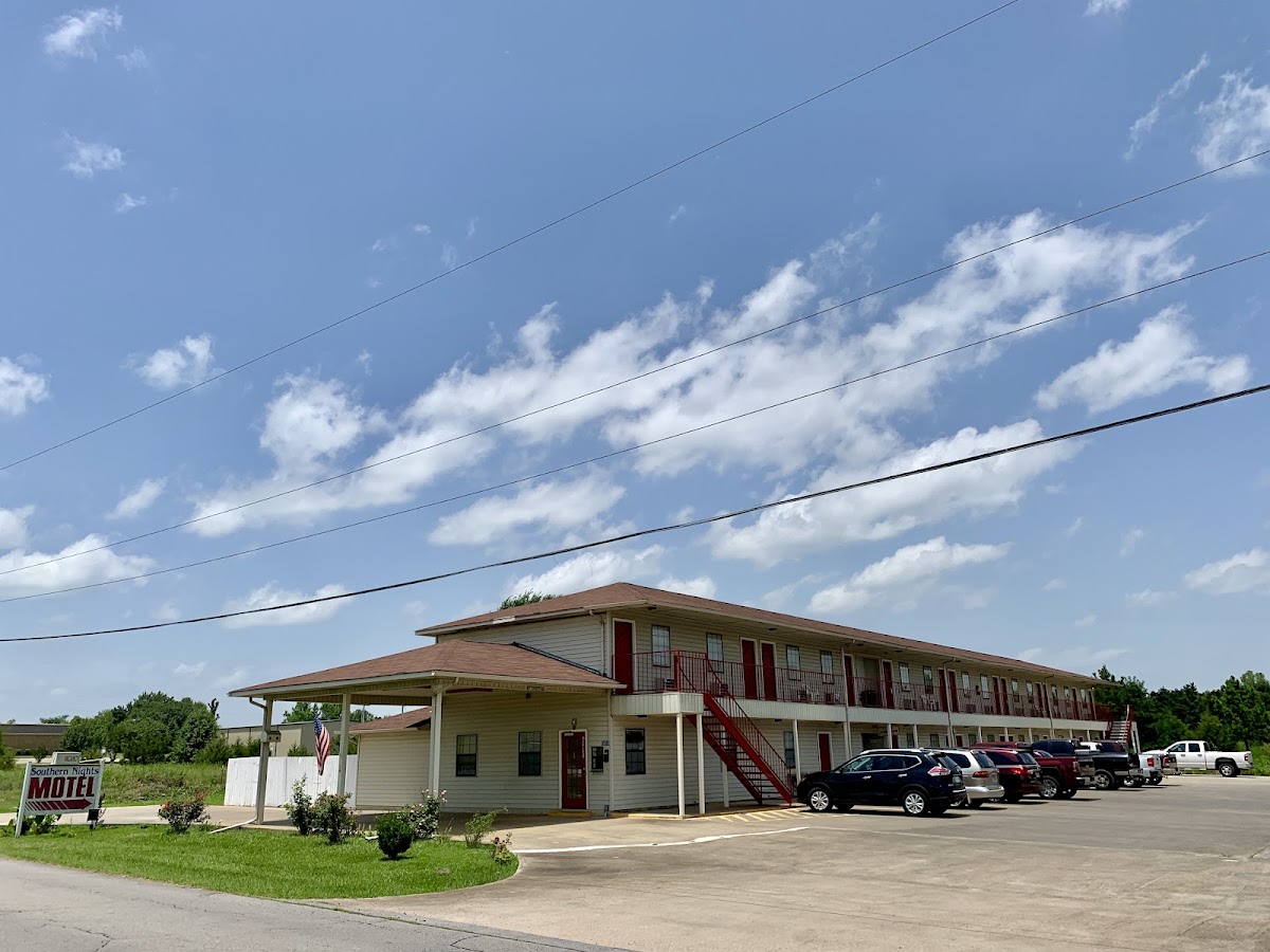 Southern Nights Motel photo 2