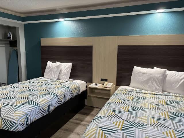Room 9