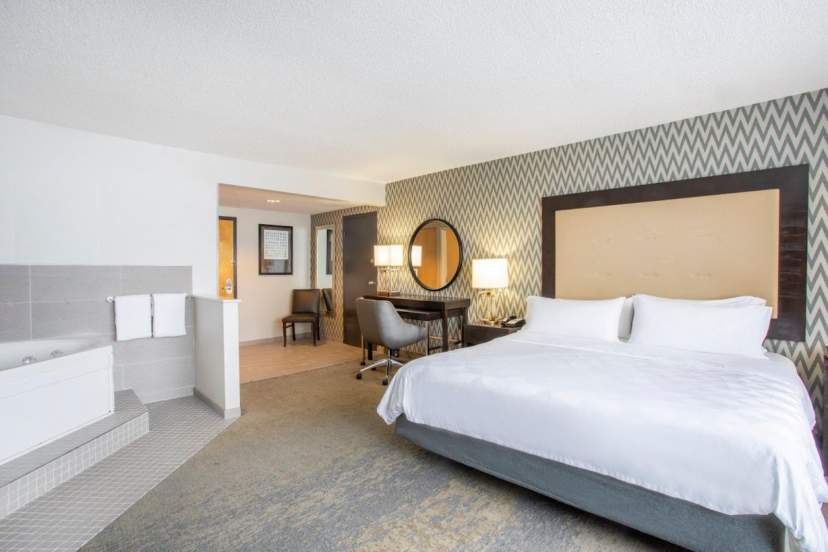 Holiday Inn & Suites Parsippany Fairfield by IHG photo 2