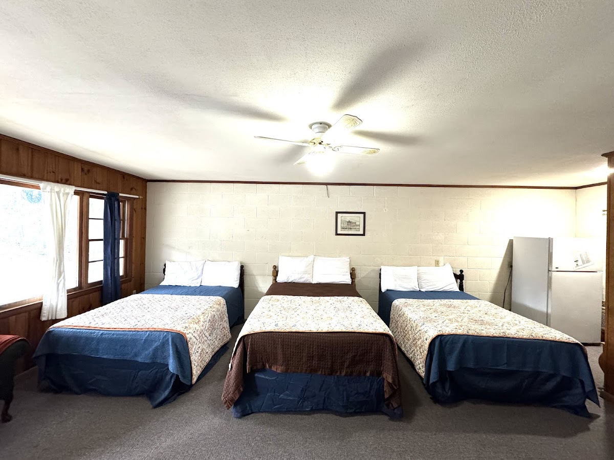 Parkview Lodge & Cabins photo 2