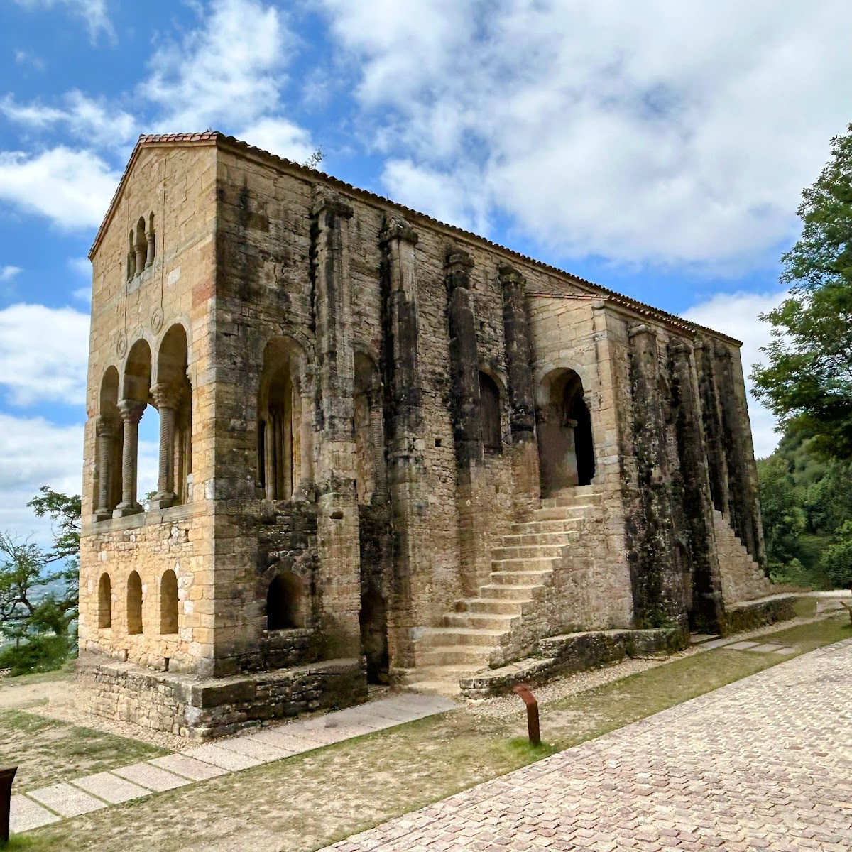 Iglesia de Santa María del Naranco