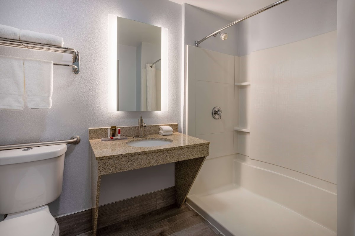 Wingate by Wyndham Waldorf/National Harbor photo 3