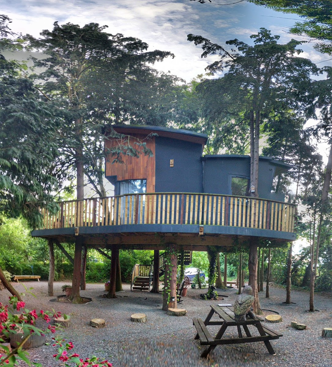 Trunkquility Treehouse