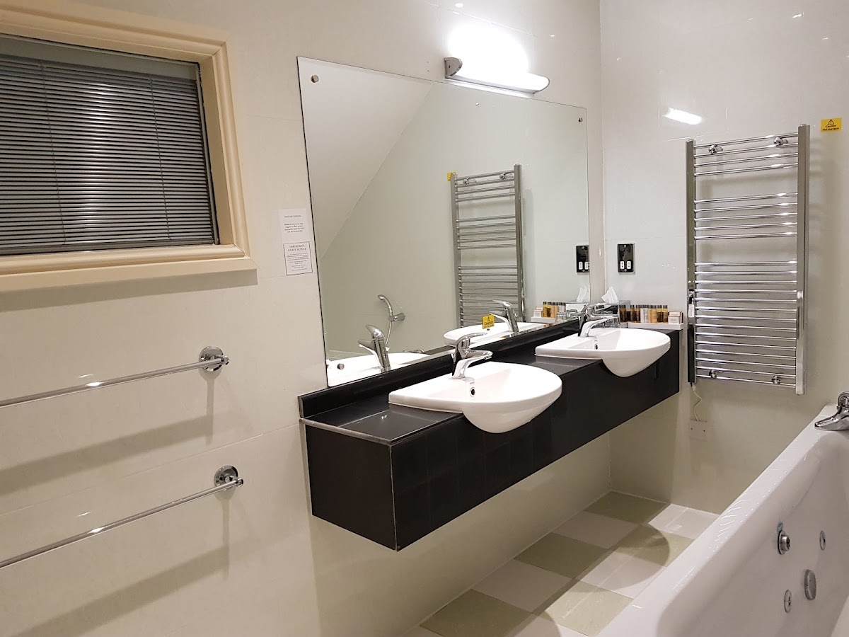 Normanton Park Hotel photo 3