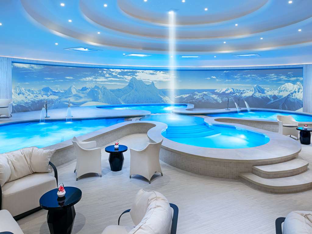 Conrad Las Vegas at Resorts World photo 3
