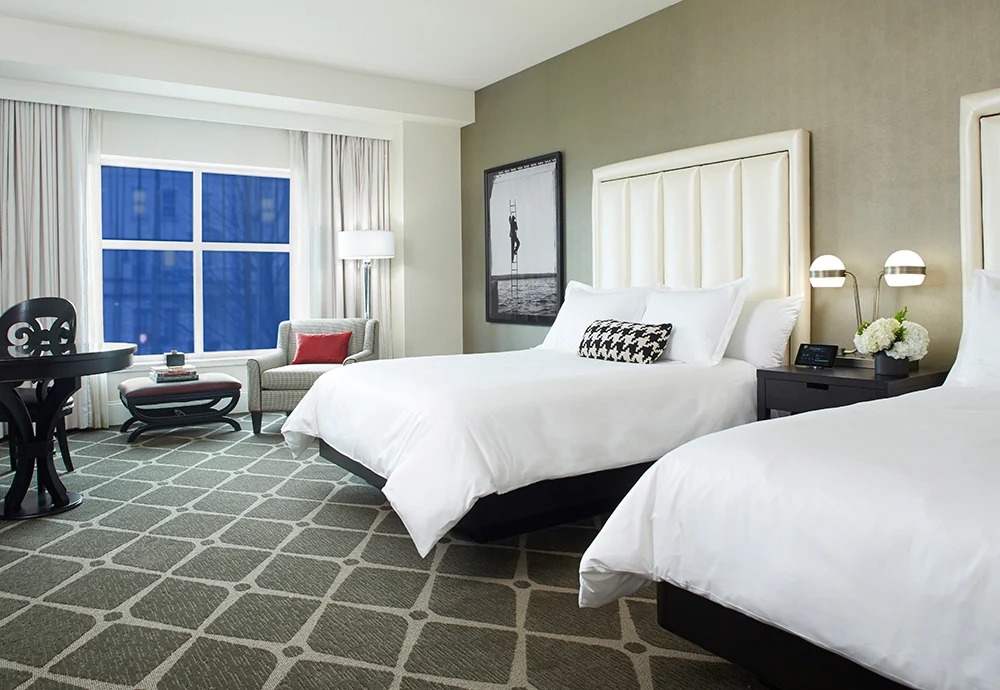 Hotel Commonwealth photo 2