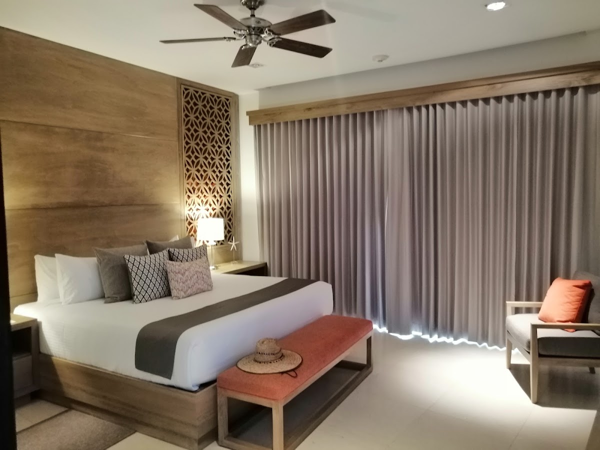 Puerta Cortes Resort