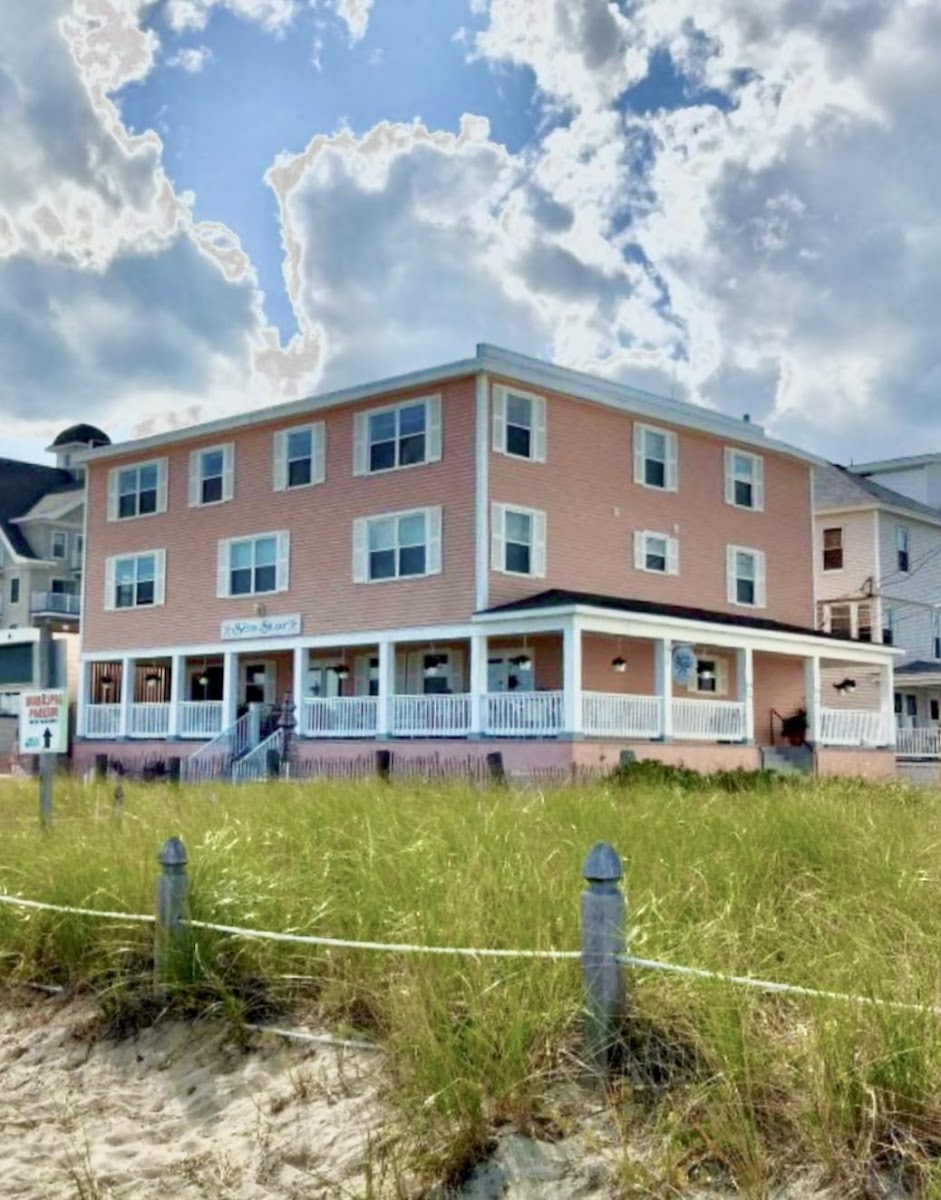 The Sea Star Oceanfront Lodging