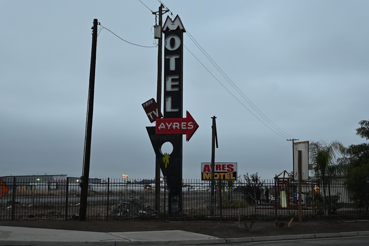Ayres Motel
