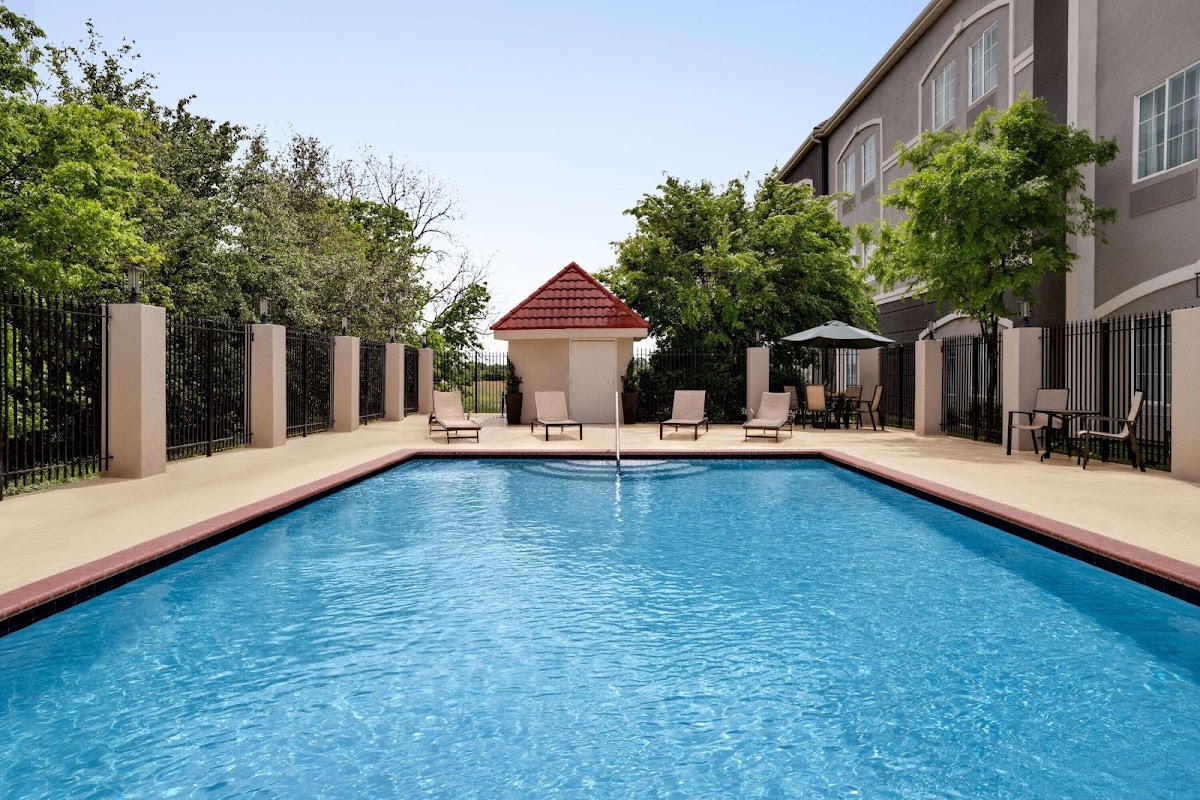 La Quinta Inn & Suites by Wyndham Stephenville photo 3