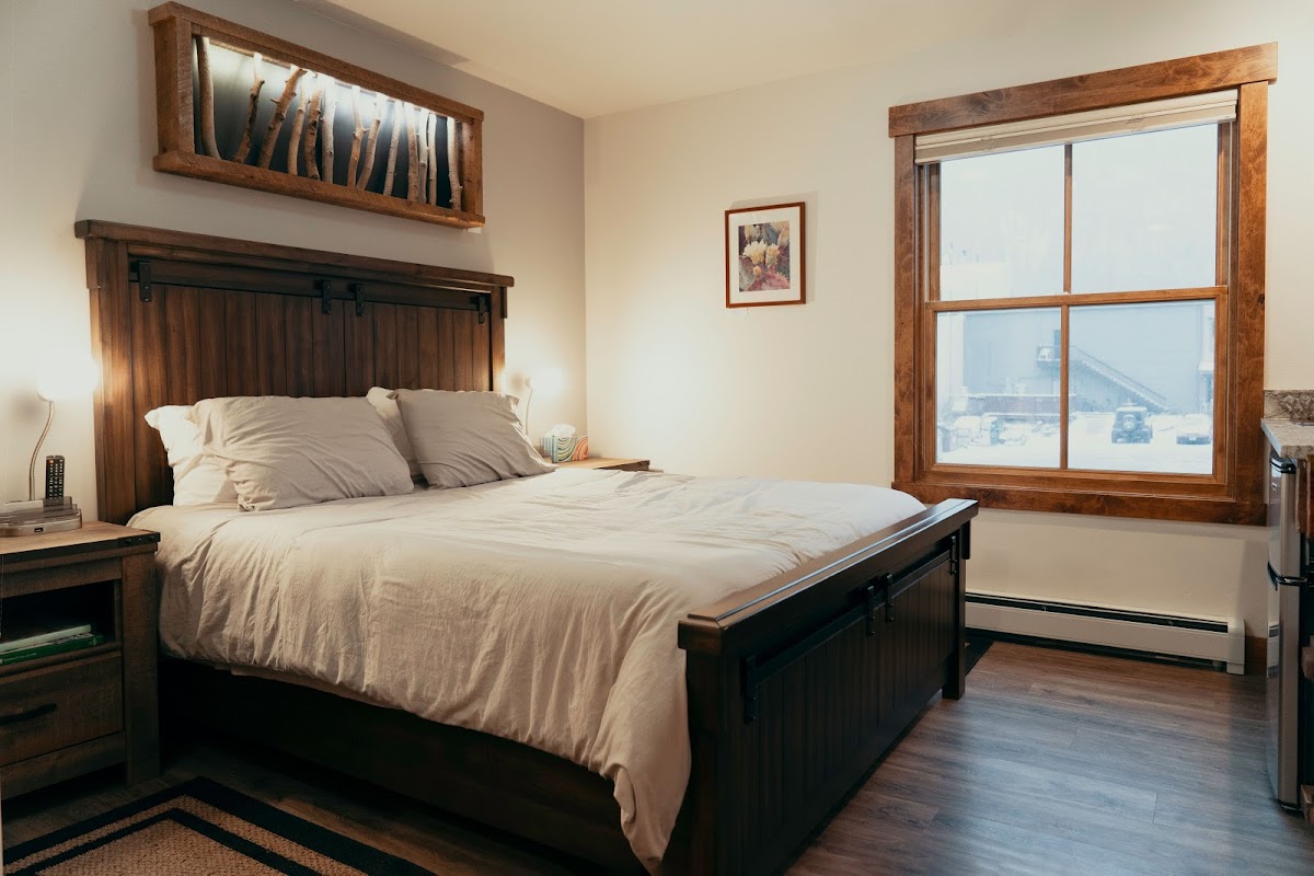Clear Creek Inn photo 2