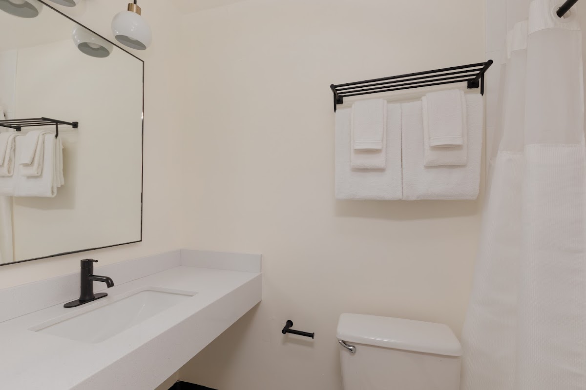 Dupont Circle Embassy Inn by FOUND photo 3
