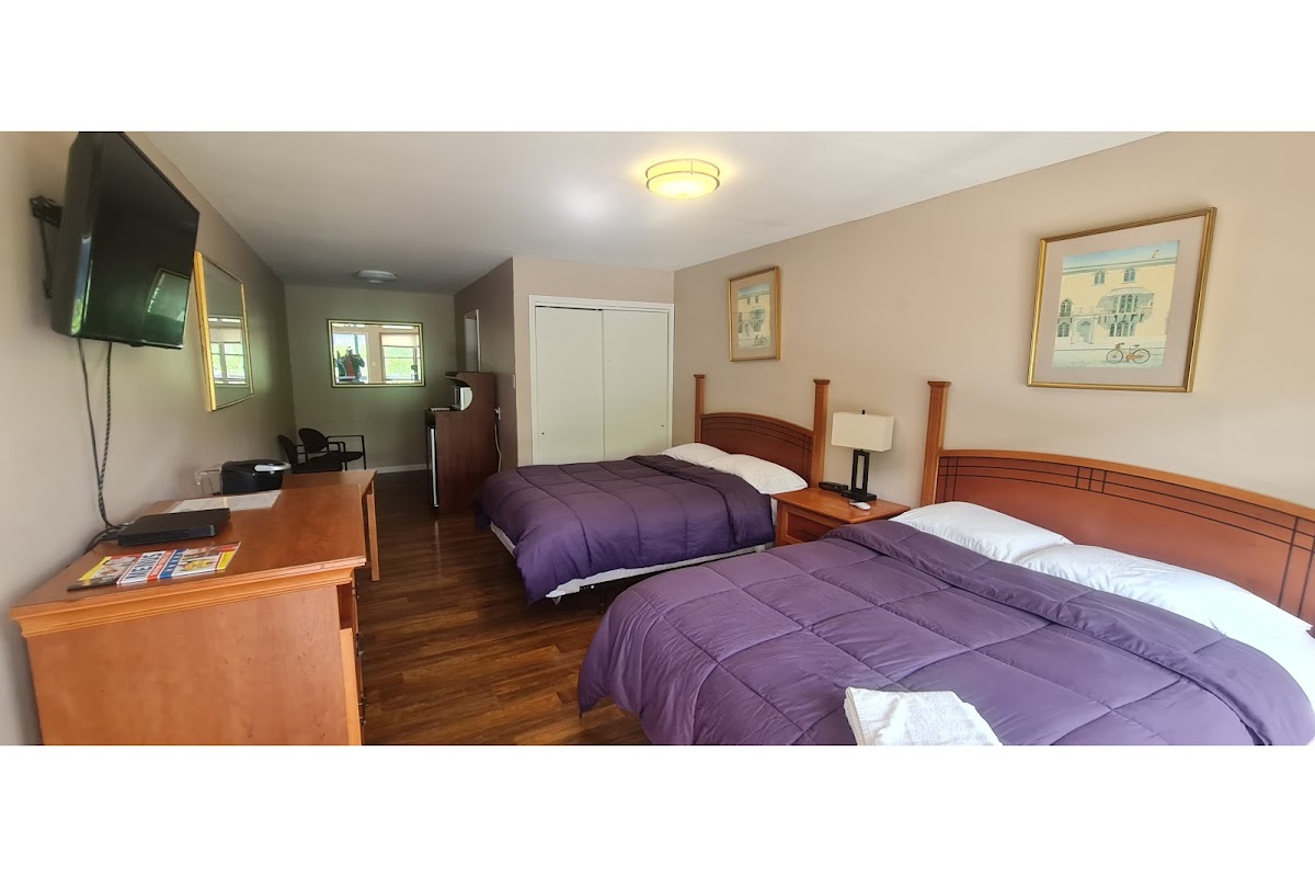 Werry's Cottages Motel & Pub by OYO East Stroudsburg Poconos photo 2