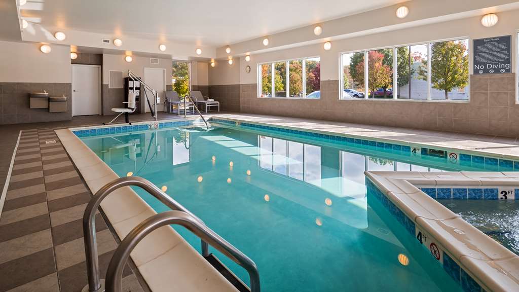 Best Western Plus Boardman Inn & Suites photo 3