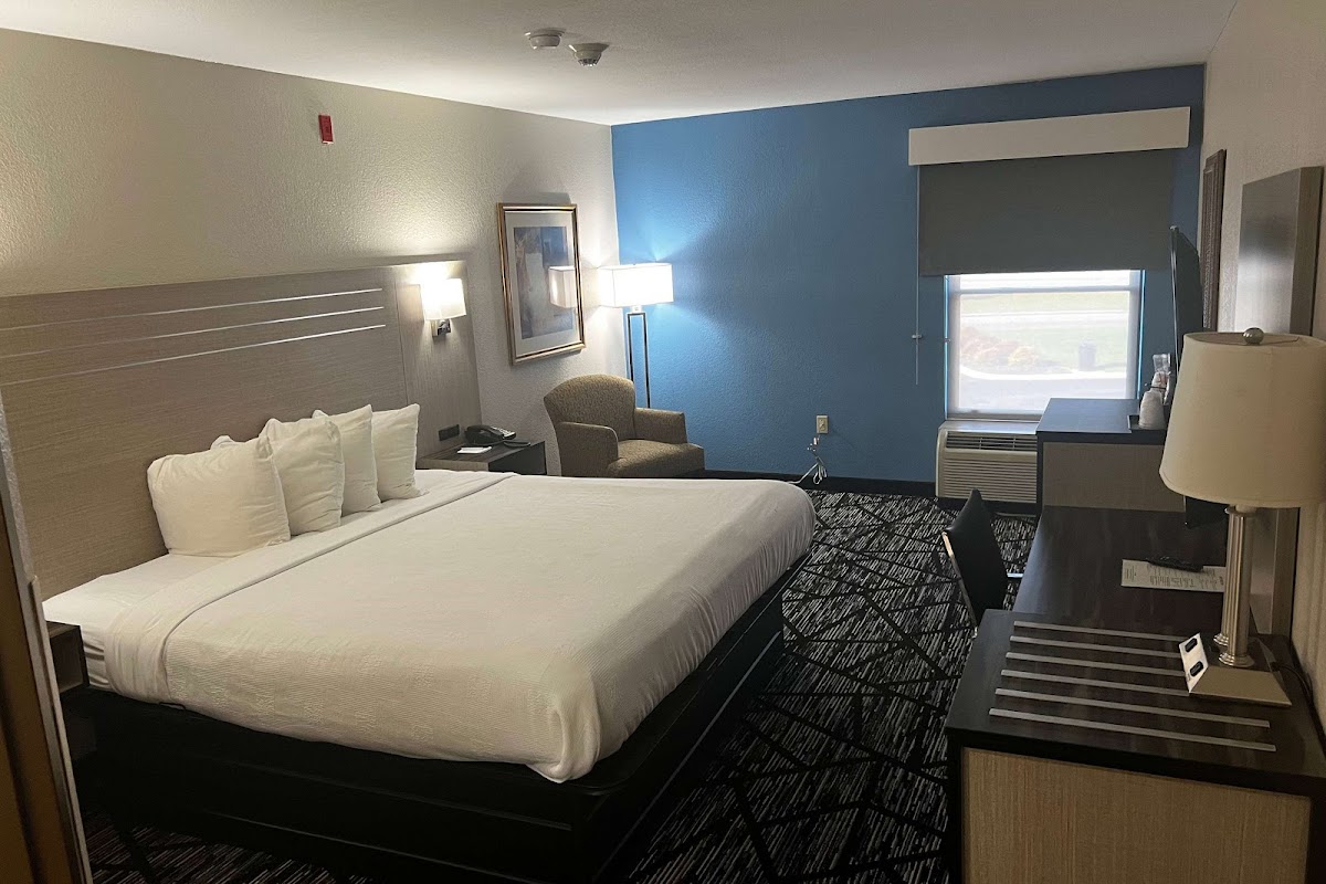 Baymont by Wyndham Monroe Ohio photo 2