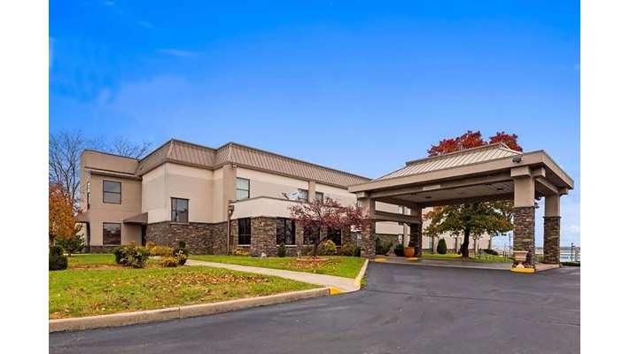 Baymont by Wyndham Monroe Ohio photo 3