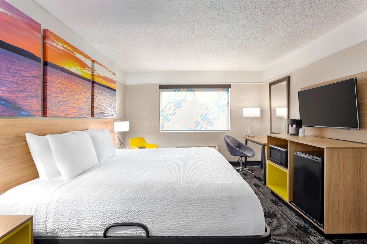 Days Inn by Wyndham Kansas City International Airport photo 2