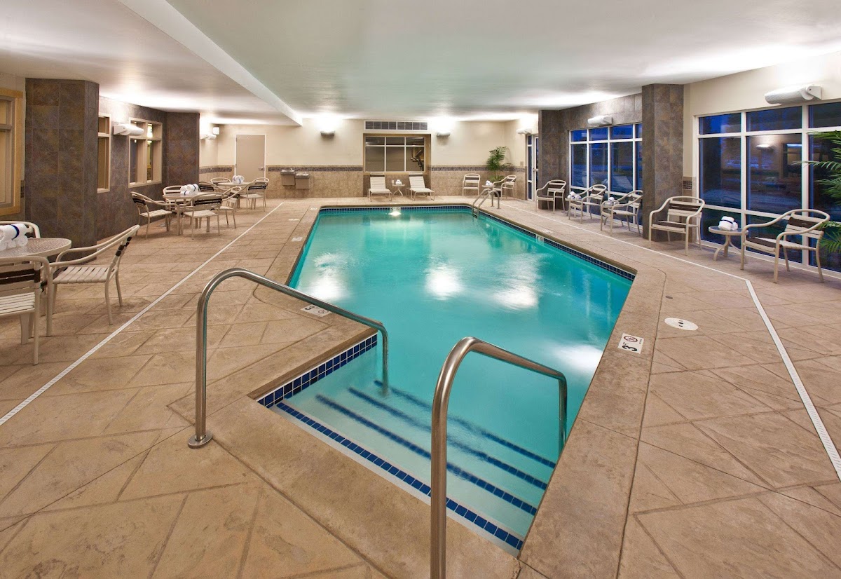 AmericInn by Wyndham Fairfield photo 3