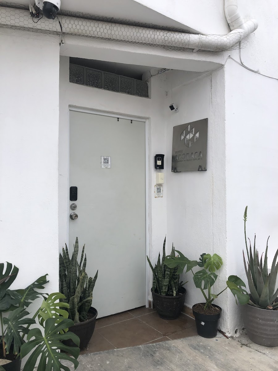SuitesApodaca.com