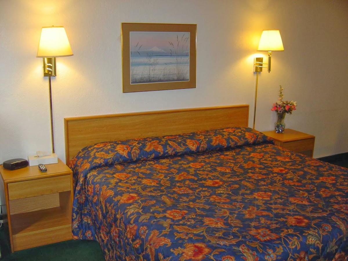 Wakota Inn & Suites photo 2
