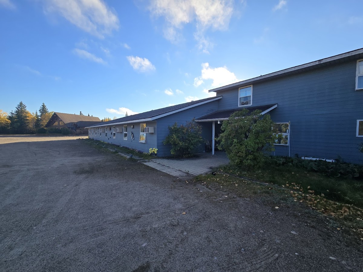 Mckenzie Lake Inn