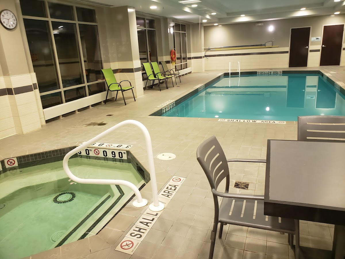 Holiday Inn Express & Suites Thunder Bay by IHG photo 3