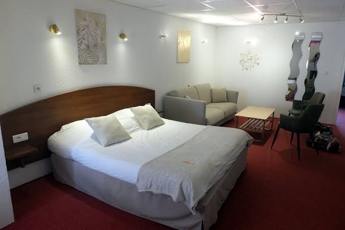 Room 8