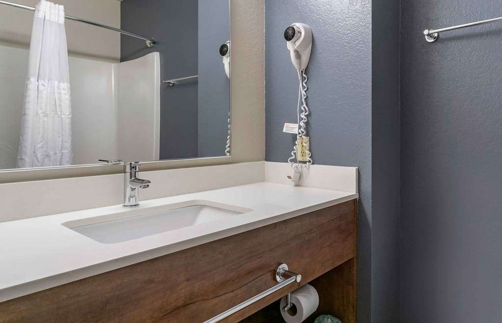 Extended Stay America Premier Suites- Tampa - Gibsonton - Riverview photo 3