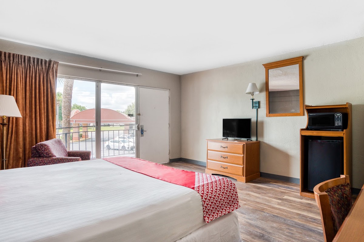 OYO Hotel Mustang Silver Spring FL photo 2