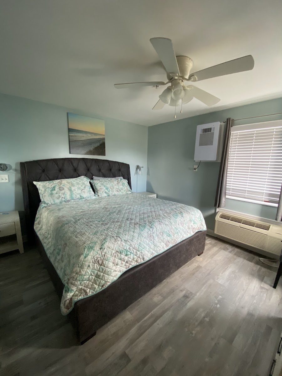 Tiffany's Motel & Condos photo 2