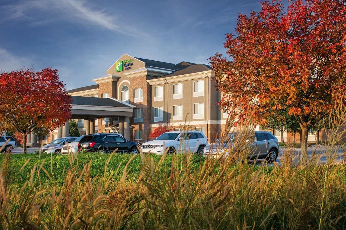 Holiday Inn Express & Suites Bellevue (Omaha Area) by IHG