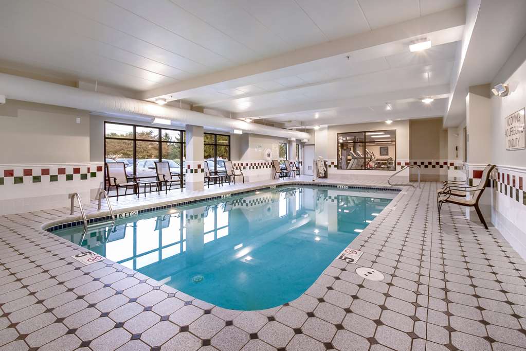 Hampton Inn Columbus-West photo 2