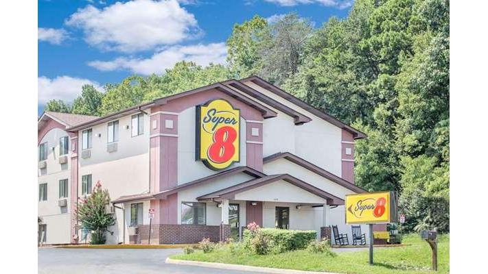 Super 8 by Wyndham Roanoke VA