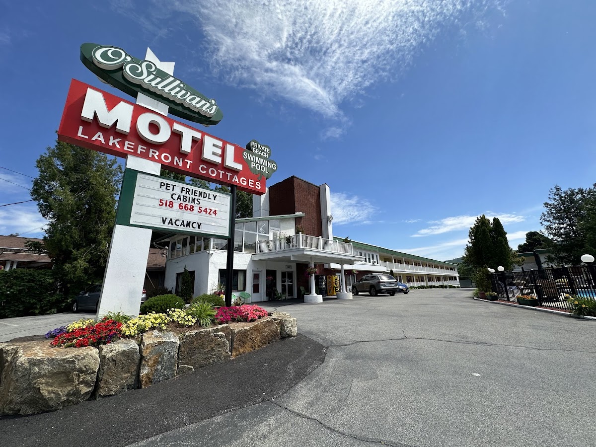 O'Sullivan's on the Lake Motel