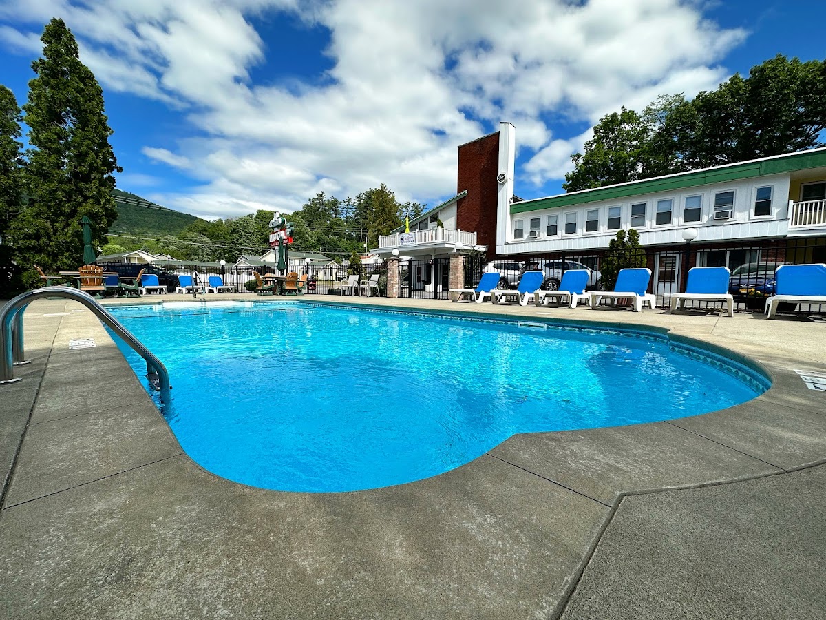 O'Sullivan's on the Lake Motel photo 3