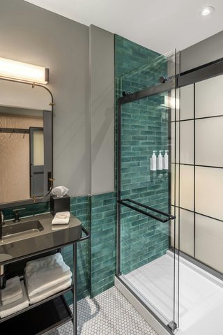 Moxy Cincinnati Downtown photo 3