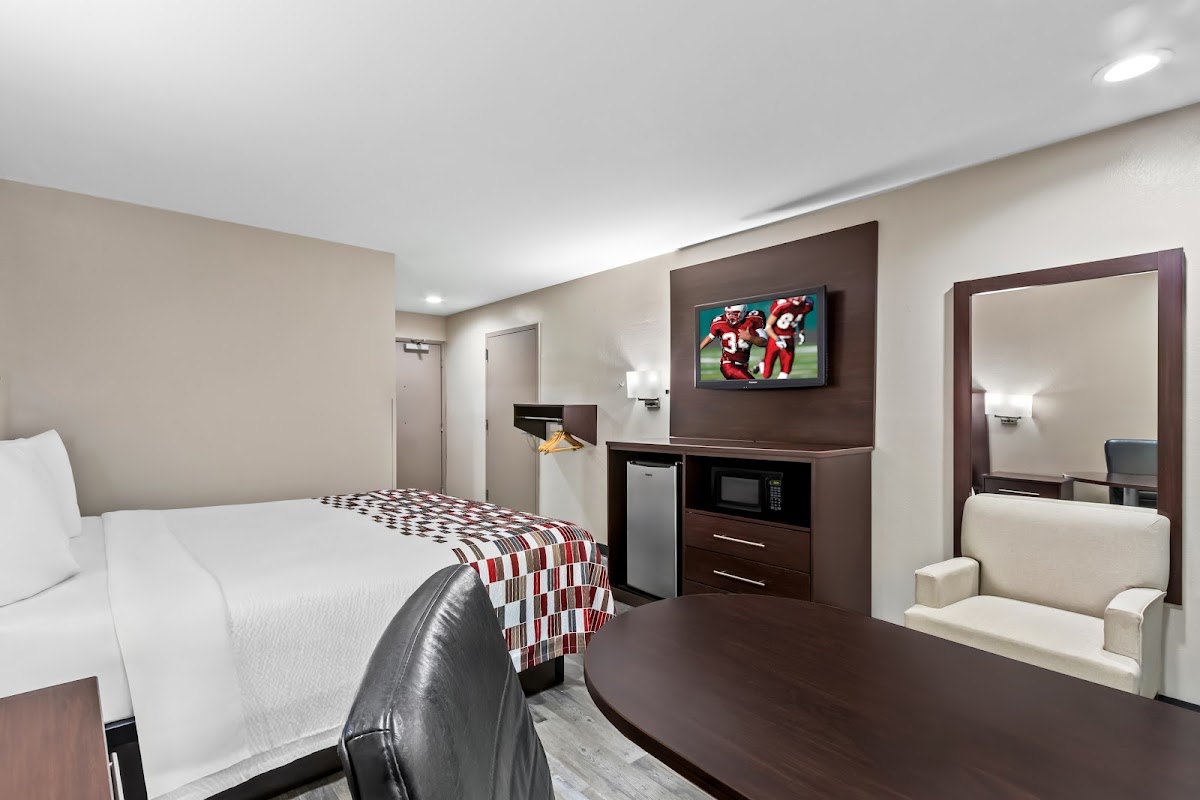 Red Roof Inn Phoenix North – I-17 at Bell Rd photo 2