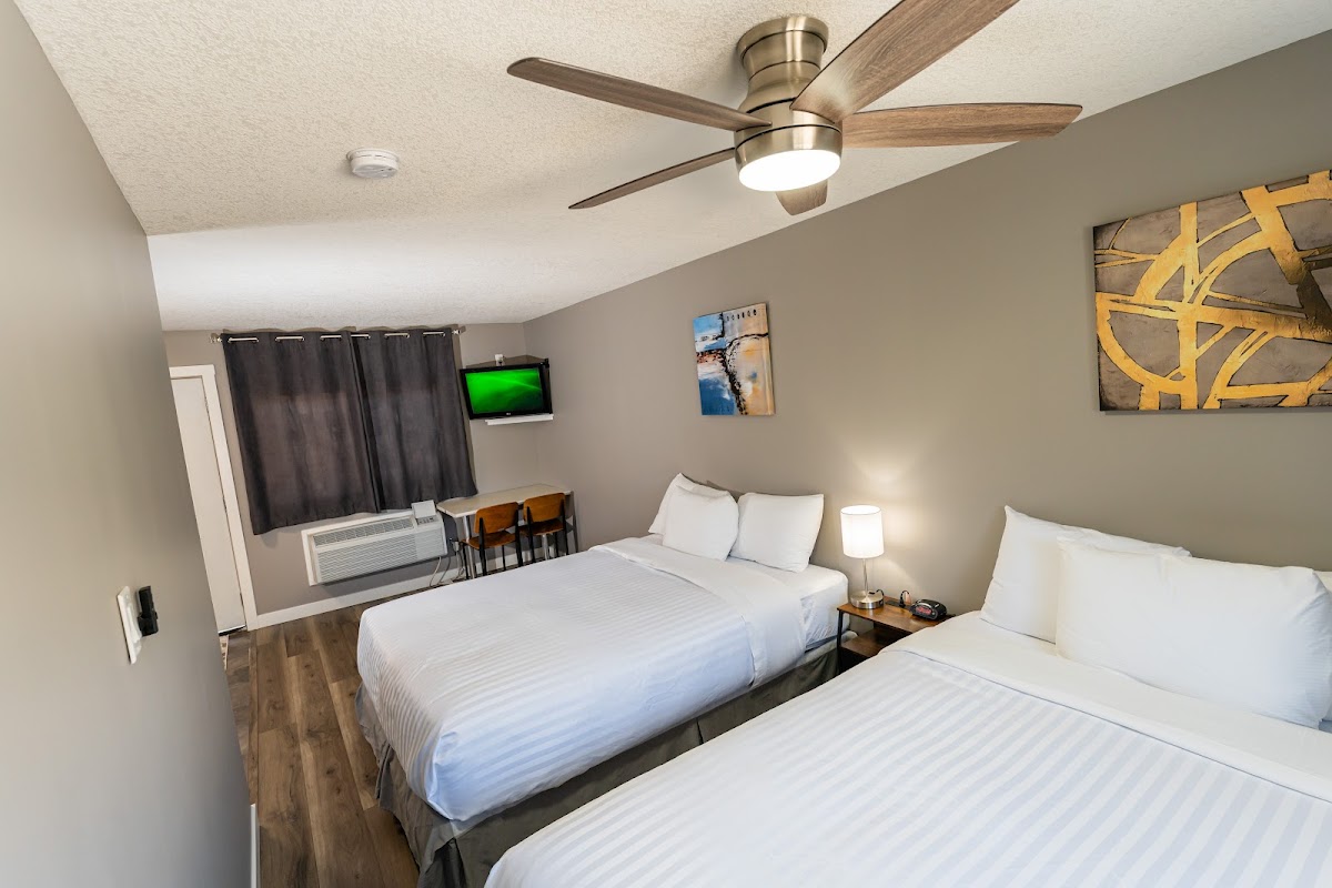 Hinton Highway Inn photo 2