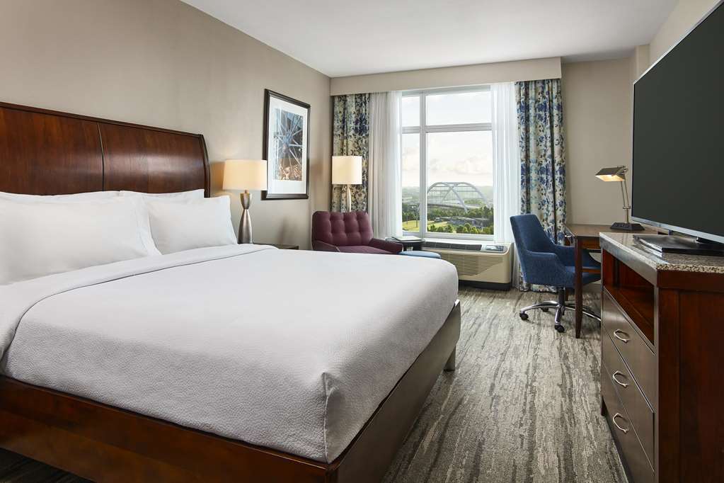 Hilton Garden Inn Nashville Downtown/Convention Center photo 2