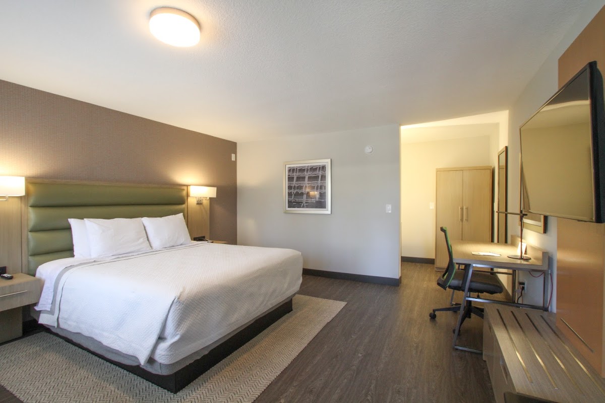 GreenTree Pasadena Inn photo 2