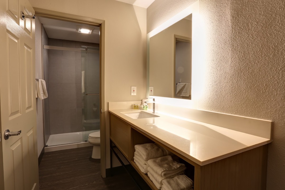 GreenTree Pasadena Inn photo 3