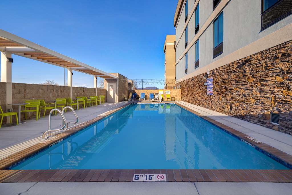 Home2 Suites by Hilton Redding photo 3