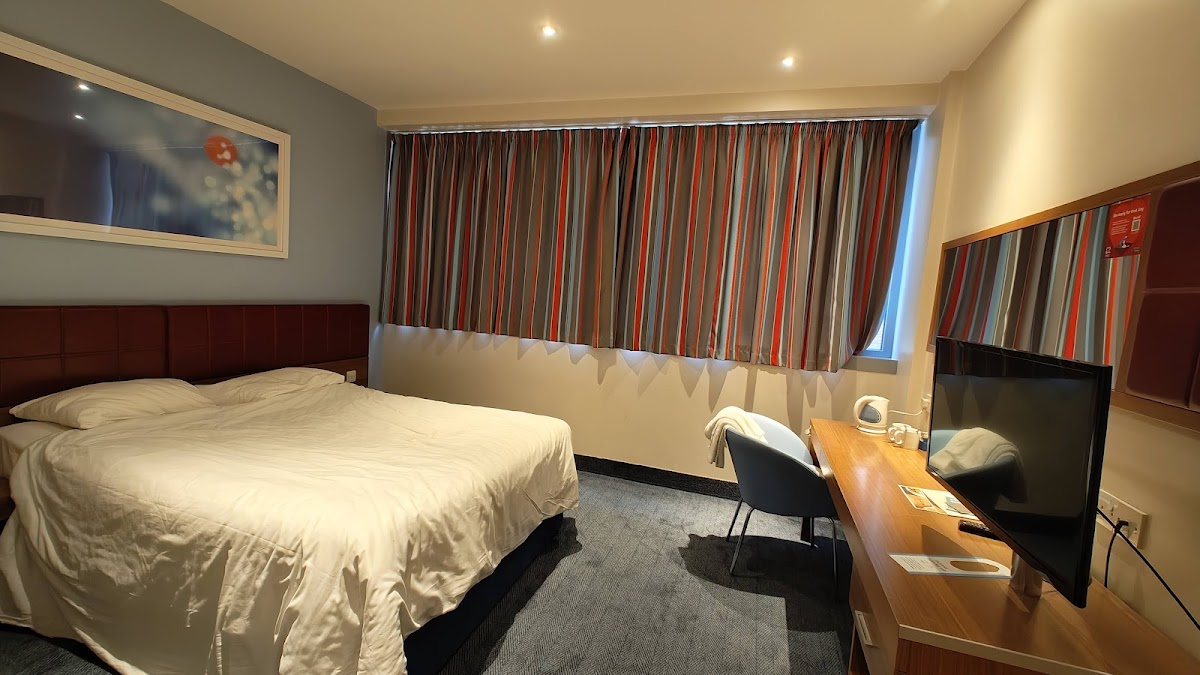 Travelodge London Central Aldgate East photo 2