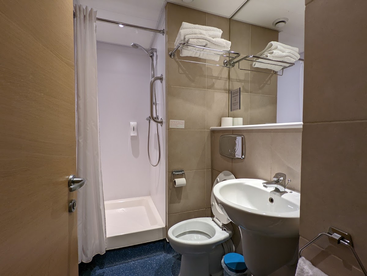 Travelodge London Central Aldgate East photo 3