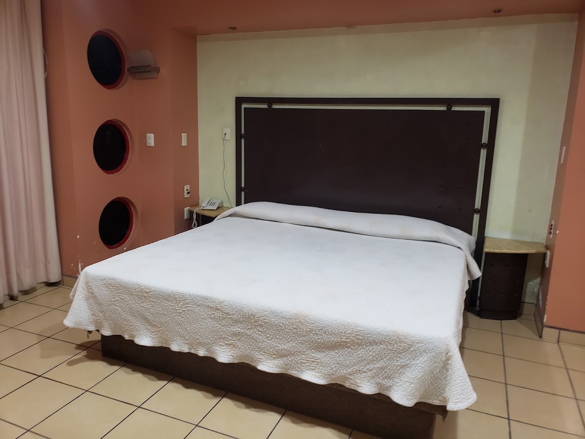 Auto Hotel HENNESYS photo 2