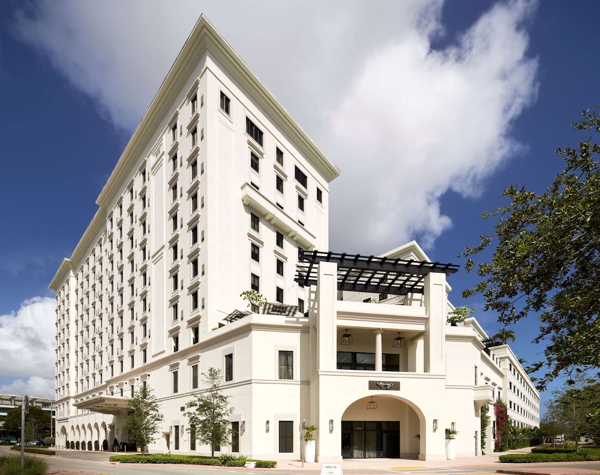 Thesis Hotel Miami Coral Gables
